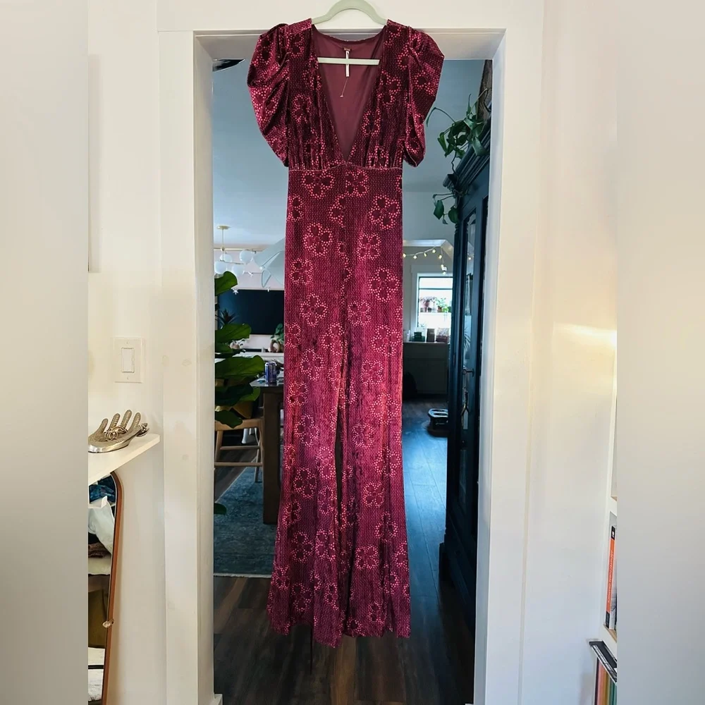 Free People Rosaline Jumpsuit Blackberry Sz Large NWOT - Picture 3 of 8